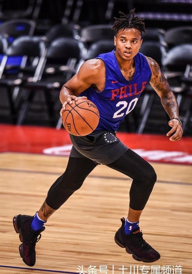 窗口期费城76人调整名单以备德国杯；战术微调环节打磨；气氛紧张；赛季目标并未改变的简单介绍